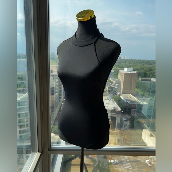 🆕 ZIMMERMANN 🧿 NWOT Anneke Halter One Piece Bathing Suit, Noir - Sz 1 - US 4/6 - Picture 6 of 16